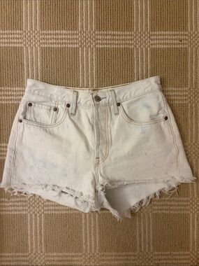 Levi’s size 27 cut off light wash Women's Denim Shorts